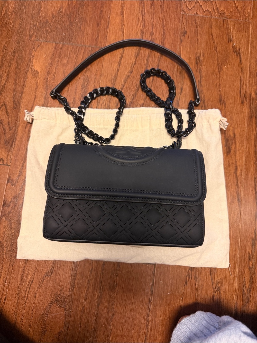 Black Quilted Chain Shoulder Bag
